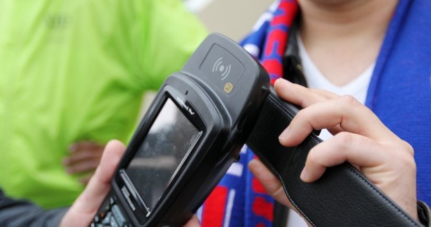 NFC to przyszłość płatności mobilnych /AFP
