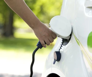 NFOŚiGW: Od dziś ulga na zakup aut elektrycznych