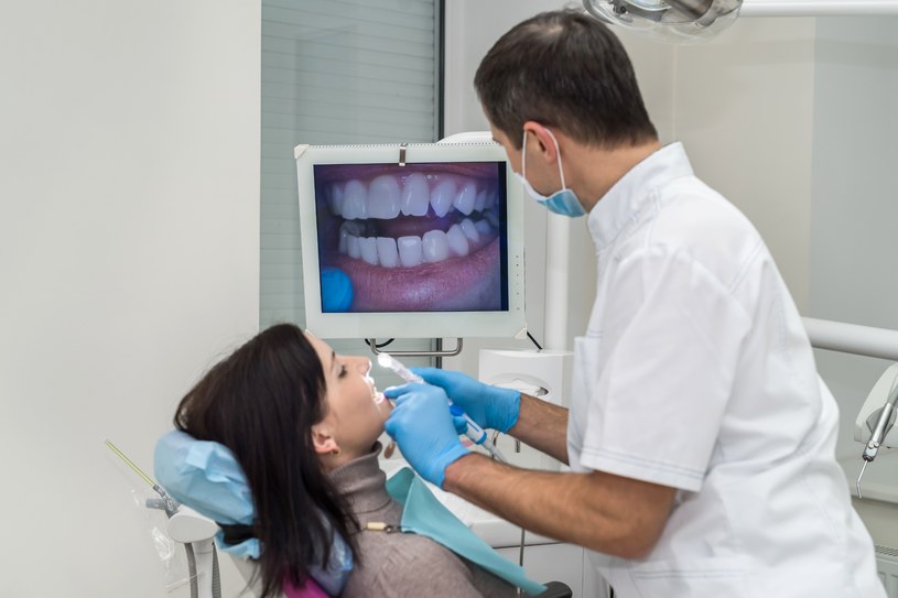 NFZ może zapłacić za leczenie zębów w gabinetach, które mają z nim podpisany kontrakt