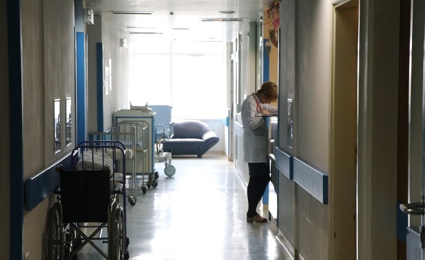 NFZ wprowadzi kryteria dodatkowego zatrudniania lekarzy z zakazem konkurencji  