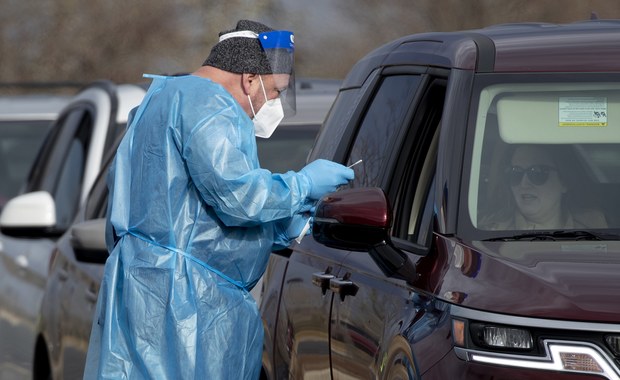 ​NFZ zapłaci mniej za testy na Covid-19, stracą szpitale. "Niepokój diagnostów i dyrektorów"