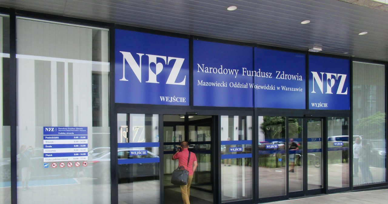NFZ ze zbyt niskimi wydatkami na administrację? /Marek BAZAK/East News /East News