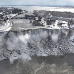 Niagara w okowach mrozu. Lodowy spektakl wokół potężnego wodospadu