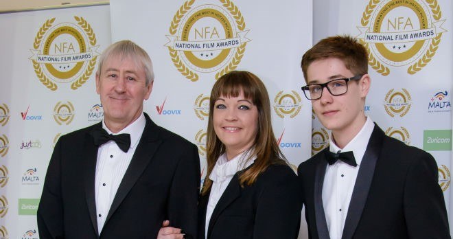 Nicholas Lyndhurst, Lucy Smith i Archie Lyndhurst podczas "National Film Awards" w Porchester Hall /Joe Maher / Contributor /Getty Images
