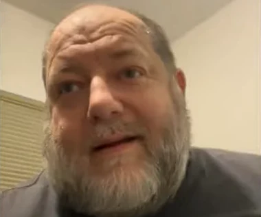 Nick Barker zmaga się z poważną niewydolnością nerek. Muzyk czeka na przeszczep