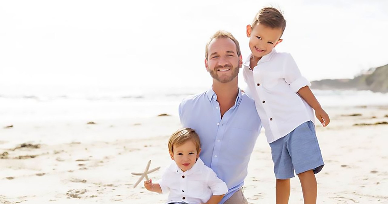 Nick Vujicic z synami/CEN/Kanae Vujicic/EAST NEWS /INTERIA.PL/materiały prasowe