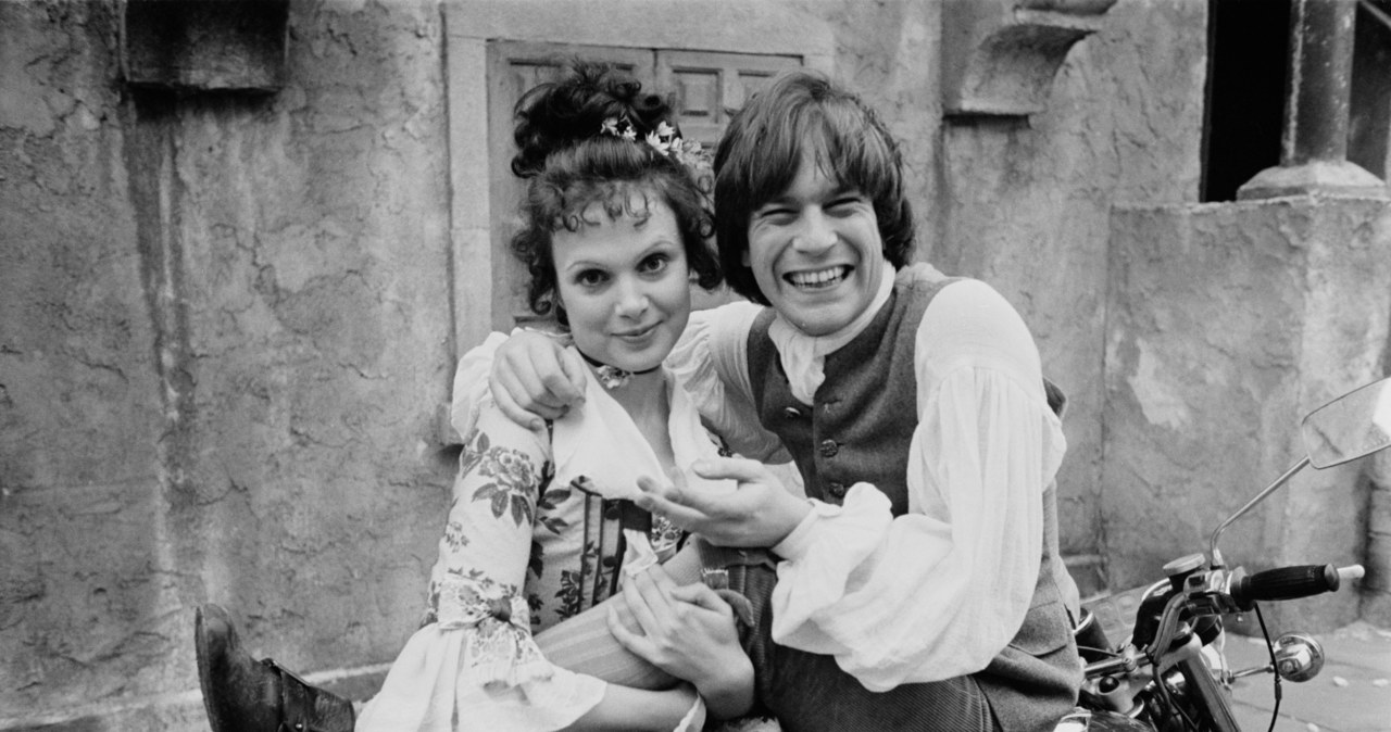 Nicky Henson w filmie "The Bawdy Adventures of Tom Jones" /Derek Hudson/Evening Standard/Hulton Archive /Getty Images