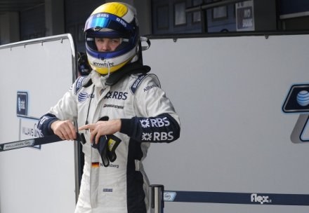Nico Rosberg ostrzega przed wyczerpującym GP Malezji /AFP