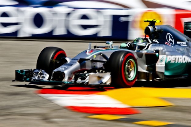 Nico Rosberg podczas kwalifikacji /PAP/EPA/SRDJAN SUKI /PAP/EPA