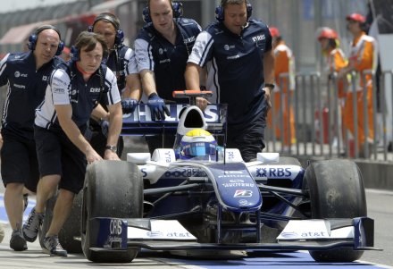 Nico Rosberg rozważa zmianę pracodawcy /AFP