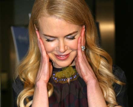Nicole Kidman będzie szukać bogatego męża /AFP