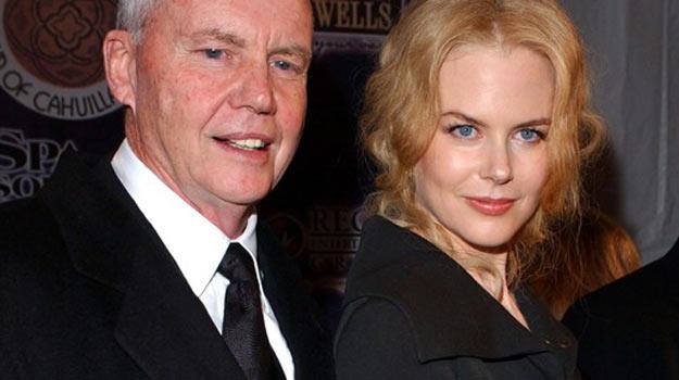 Nicole Kidman z ojcem w 2005 roku - fot. Stewart Cook / Rex /East News