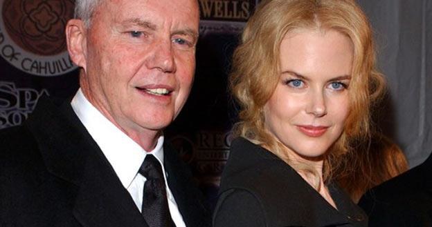 Nicole Kidman z ojcem w 2005 roku - fot. Stewart Cook / Rex /East News