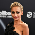 Nicole Richie omal nie poparzyła sobie twarzy. Jej włosy stanęły w płomieniach!