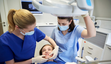 Nie będzie bonu stomatologicznego i dentystów w szkołach? Minister zdrowia mówi o trudnościach