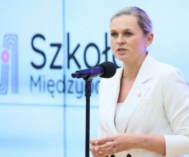 Nie będzie zakazu używania telefonów w szkołach. Minister edukacji rozwiewa wątpliwości
