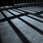 Nie było wolnych łóżek dla dzieci. Podopieczni przebywali w więzieniu
