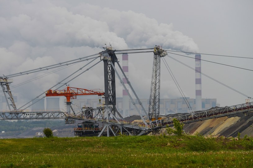 Nie cały prąd w Polsce pochodzi z węgla. "Tylko" niespełna 80 procent / Adam Staśkiewicz  /East News