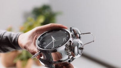 Nie chcemy zmieniać czasu. Ekspertka: To niekorzystne dla zdrowia