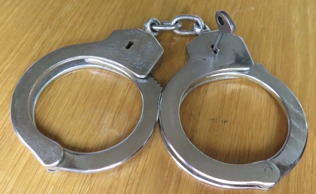 ​Nie chciała oddać długu, więc udawała martwą