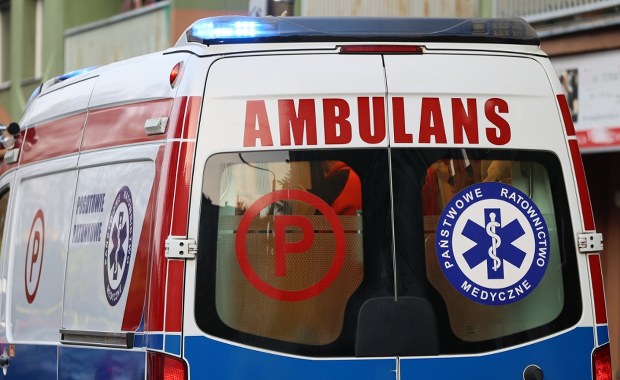 Nie chcieli zabrać mamy do szpitala. Zaatakował ratownika