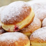 Nie czekaj do Tłustego Czwartku! W Biedronce już teraz pączki za darmo w ramach Festiwalu Słodkości!