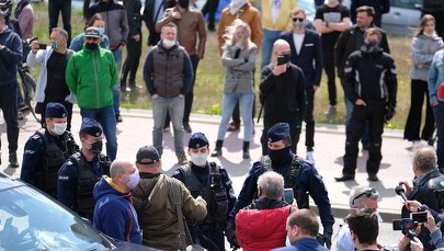 "Nie dla tarczy antykryzysowej". Protest przedsiębiorców w Katowicach