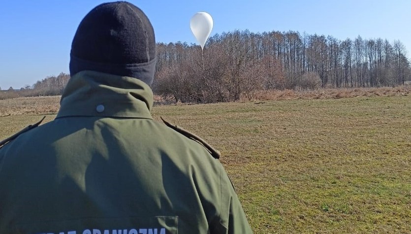 Nie jeden, a dwa balony przemytnicze przy granicy z Białorusią