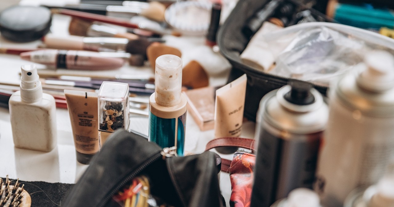 Nie każdy kosmetyk po terminie ważności będzie do wyrzucenia /Kseniya Palchik /123RF/PICSEL