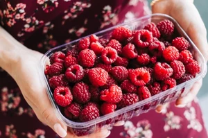 Nie każdy powinien jeść maliny. Uważać muszą szczególnie trzy grupy