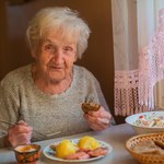 Nie każdy senior wie o tych zniżkach. Można dzięki nim sporo zaoszczędzić