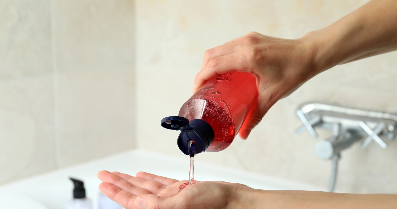 Nie każdy żel do mycia ciała będzie mieć dobry i bezpieczny skład /123RF/PICSEL