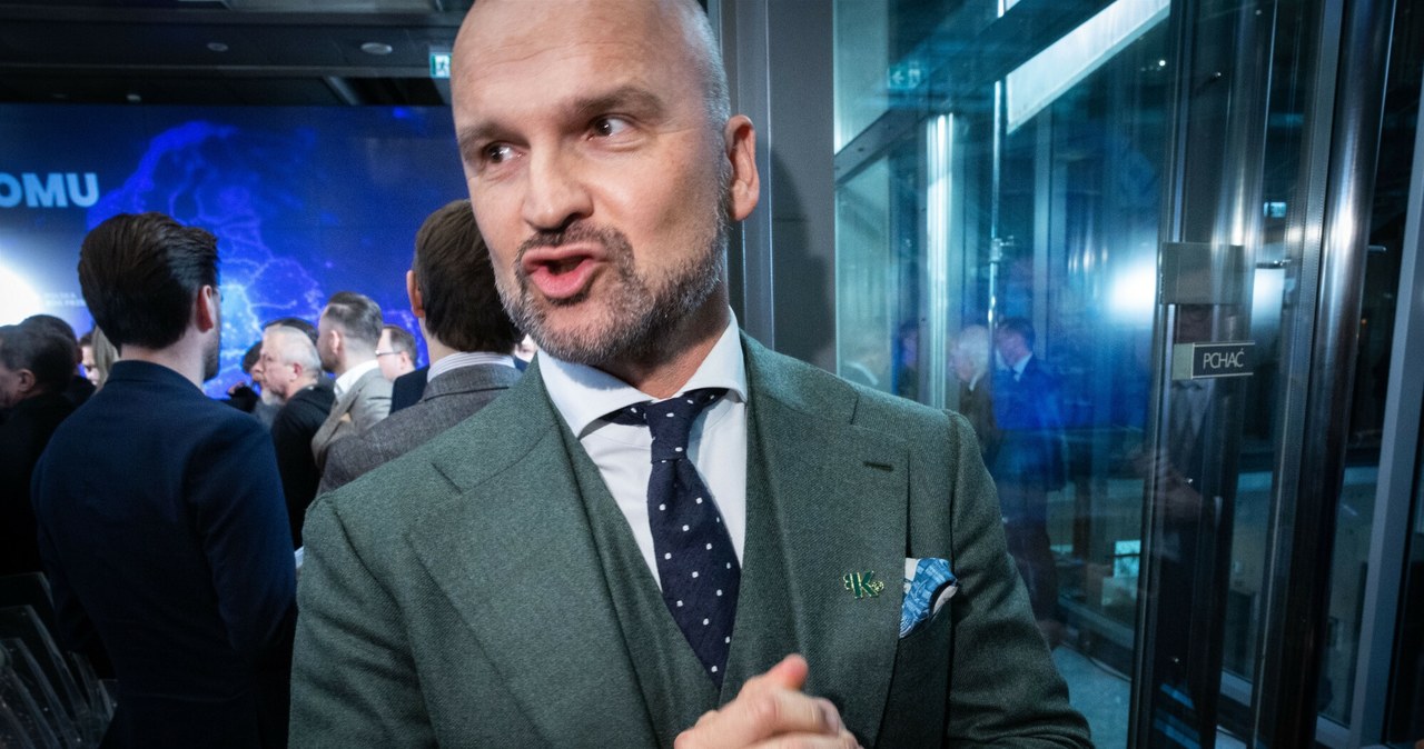Nie księgowość a ZUS rozliczy składki? Brzoska ma nową propozycję dla firm /Jacek Domiński /Reporter
