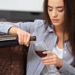 Nie ma bezpiecznej dawki alkoholu? Każda ilość może uszkodzić mózg
