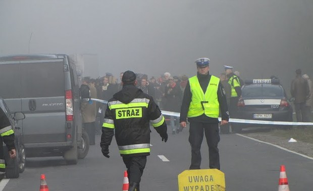 Nie ma jeszcze pełnej listy ofiar wypadku na Mazowszu