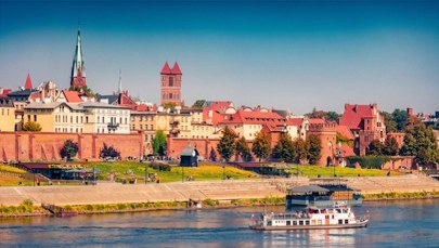 "Nie ma pieca, śpię w kożuchu". Mieszkańcy toruńskich bloków marzną bez ogrzewania