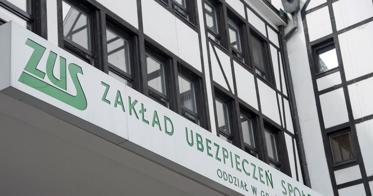 Nie ma przepisów, które podczas kontroli pozwalają pracownikowi ZUS na wchodzenie do mieszkania, fot. Wojciech Stróżyk /Reporter