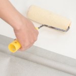 Nie maluj ścian na ten kolor. Przytłacza i psuje wystrój