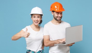 Nie masz wyższego wykształcenia? W tych zawodach zarobisz więcej, niż w biurze