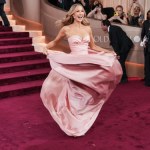 Nie miała litości dla gwiazd. Komu dostało się podczas Złotych Globów?