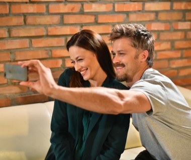 - Nie mogę się doczekać filmu, poważnie! – mówiła Magdalena Różczka ostatniego dnia na planie. Czytając scenariusz, wyobrażałam sobie, jaki może być efekt końcowy i myślę, że naprawdę warto będzie zobaczyć ten film. Mam nadzieję, że widzowie obejrzą go z uśmiechem. Warto wybrać się do kina z przyjaciółmi! 