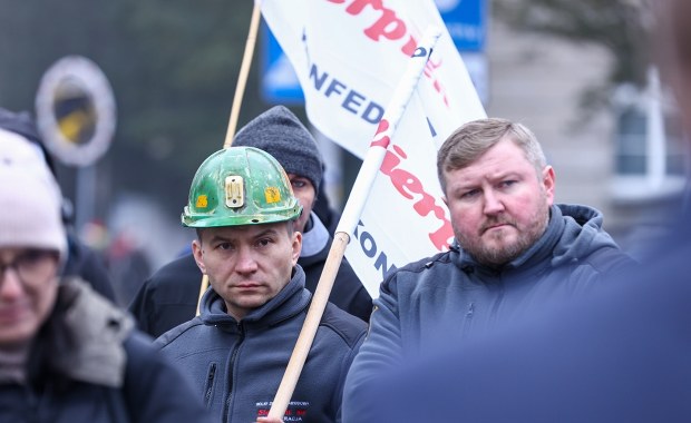 "Nie możemy czekać dalej". Protest górników przed Ministerstwem Energii  