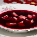 Nie ocet i nie cytryna. Tylko jeden składnik sprawia, że barszcz jest głęboko czerwony i klarowny