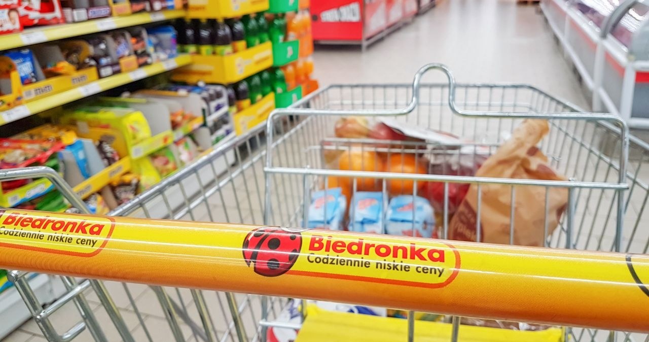 Nie potrzebujesz aplikacji ani karty Moja Biedronka! W Biedronce te produkty dostaniesz za grosz! /adobestock /INTERIA.PL