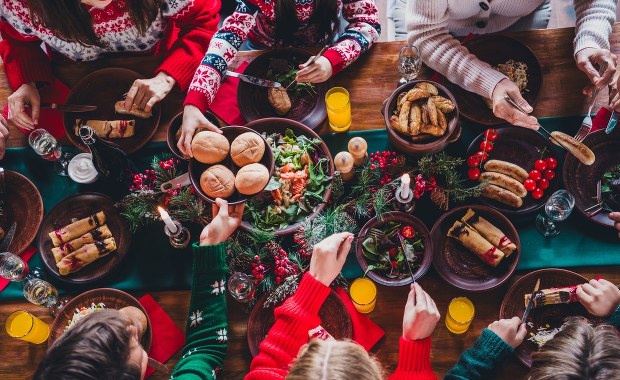 Nie przejadaj się w święta. Kiedy organizm mówi dość?