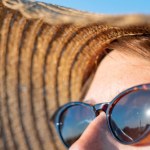 Nie przeocz tej ochrony w czasie wakacji. Jak chronić wzrok latem?