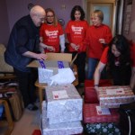 "Nie robię zakupów. Żyję bezgotówkowo". Kolejny trend jak morsowanie czy cyfrowy detoks?