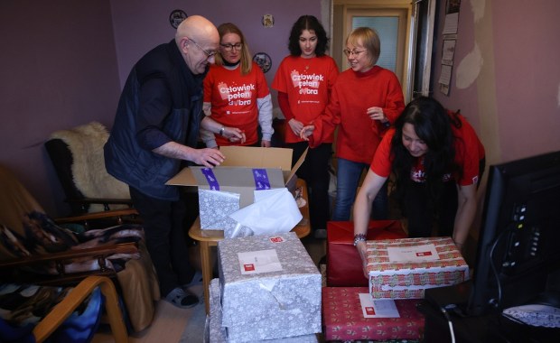 "Nie robię zakupów. Żyję bezgotówkowo". Kolejny trend jak morsowanie czy cyfrowy detoks?