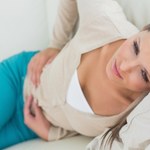 Nie tylko miesiączka. Co mogą oznaczać bóle podbrzusza?