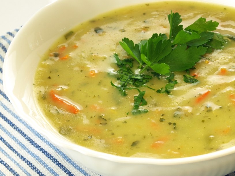 Nie tylko na przeziębienia i problemy z żołądkiem. Sycąca ryżanka z wczorajszego rosołu